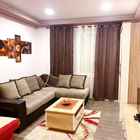 Ceca Apartman Nis Exterior photo
