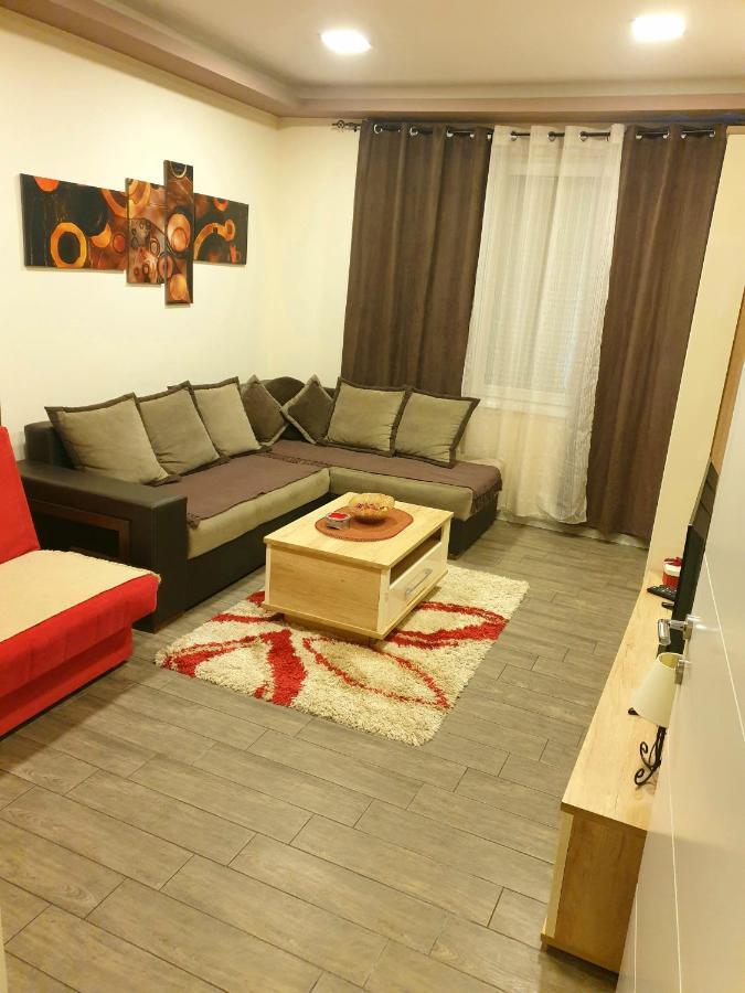 Ceca Apartman Nis Exterior photo