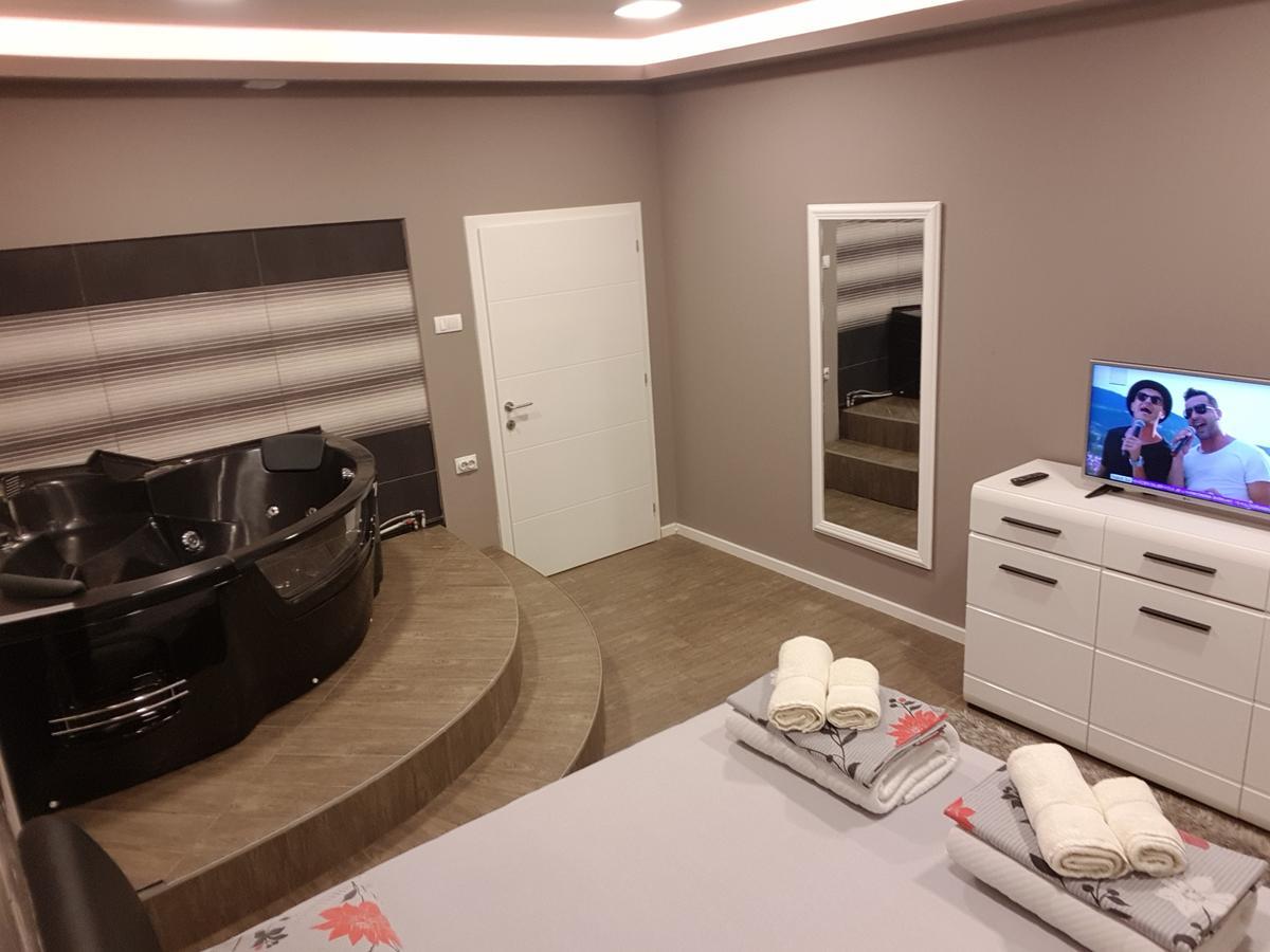 Ceca Apartman Nis Exterior photo