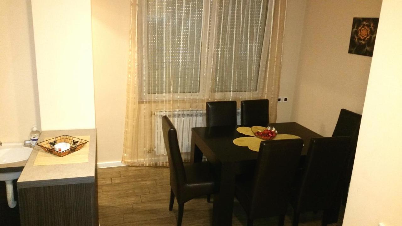Ceca Apartman Nis Exterior photo