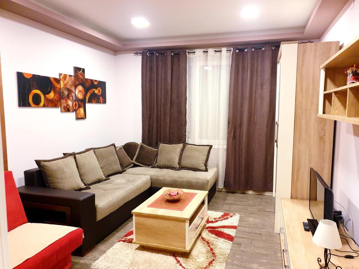 Ceca Apartman Nis Exterior photo